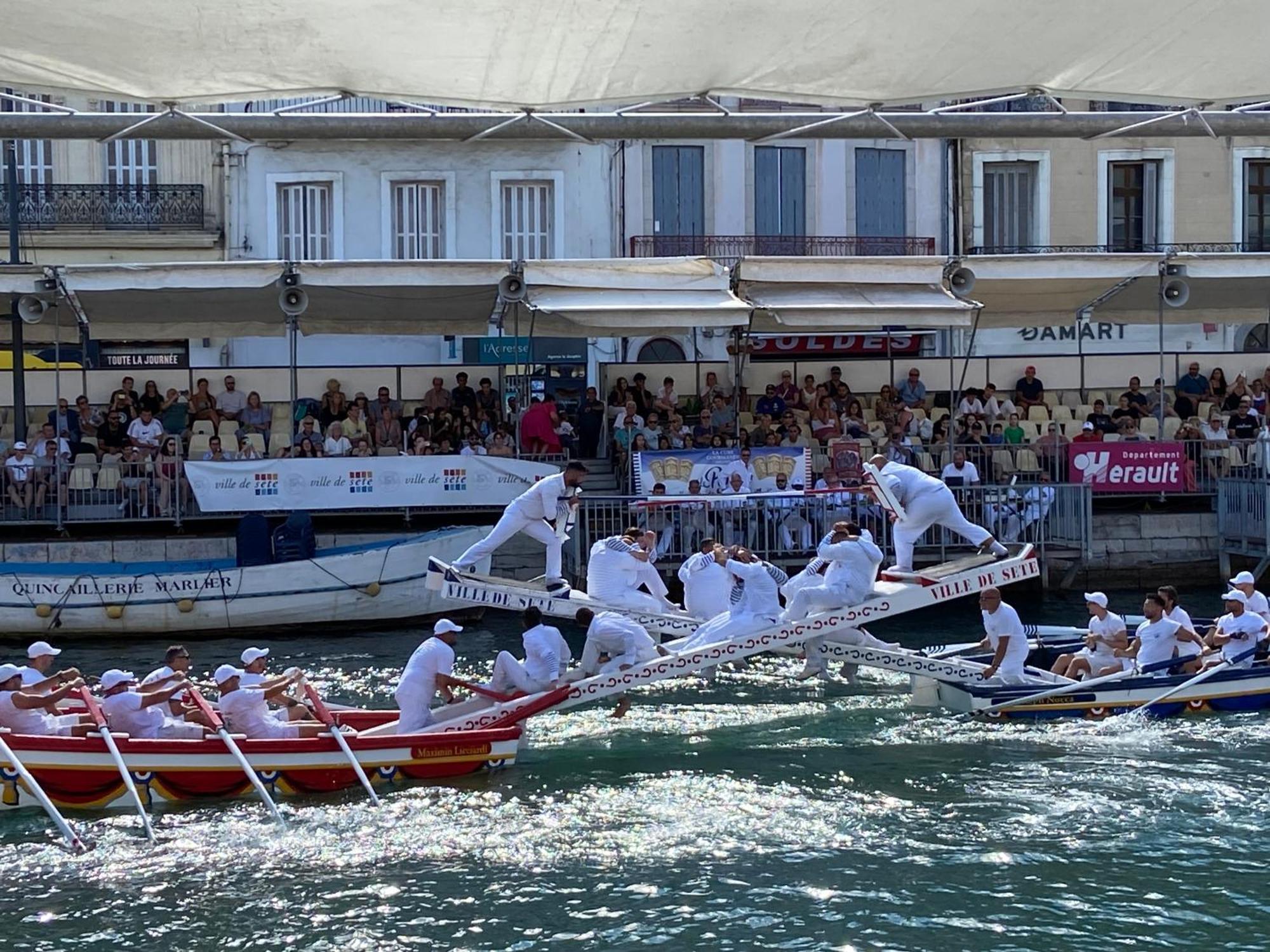 Lemodernlounge, Hebergement Cosy Moderne Spacieux Balaruc-les-Bains Luaran gambar